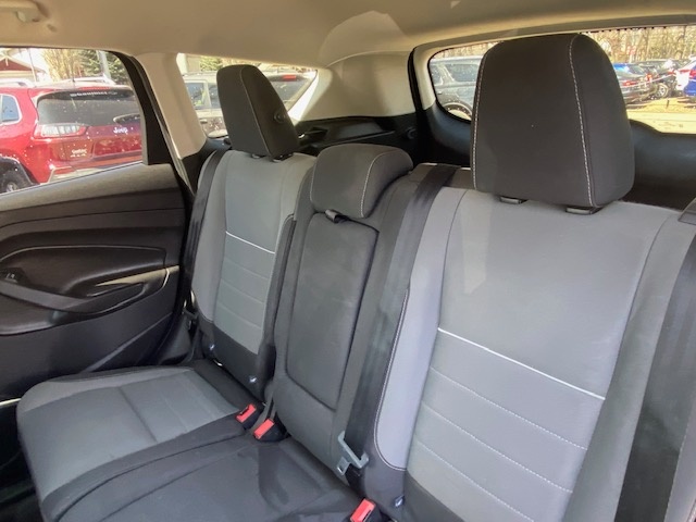 /drivenbyyouautosales/2015-Ford-Escape-01901637552677715.jpg