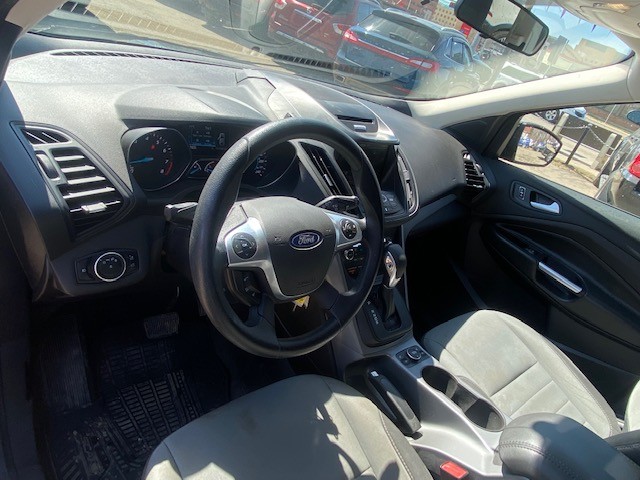 /drivenbyyouautosales/2015-Ford-Escape-07430103265512611.jpg
