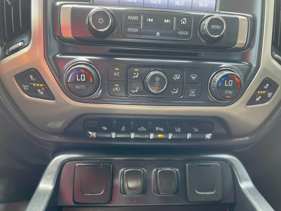 /drivenbyyouautosales/2015-GMC-Sierra1500-15928433411107767.jpg