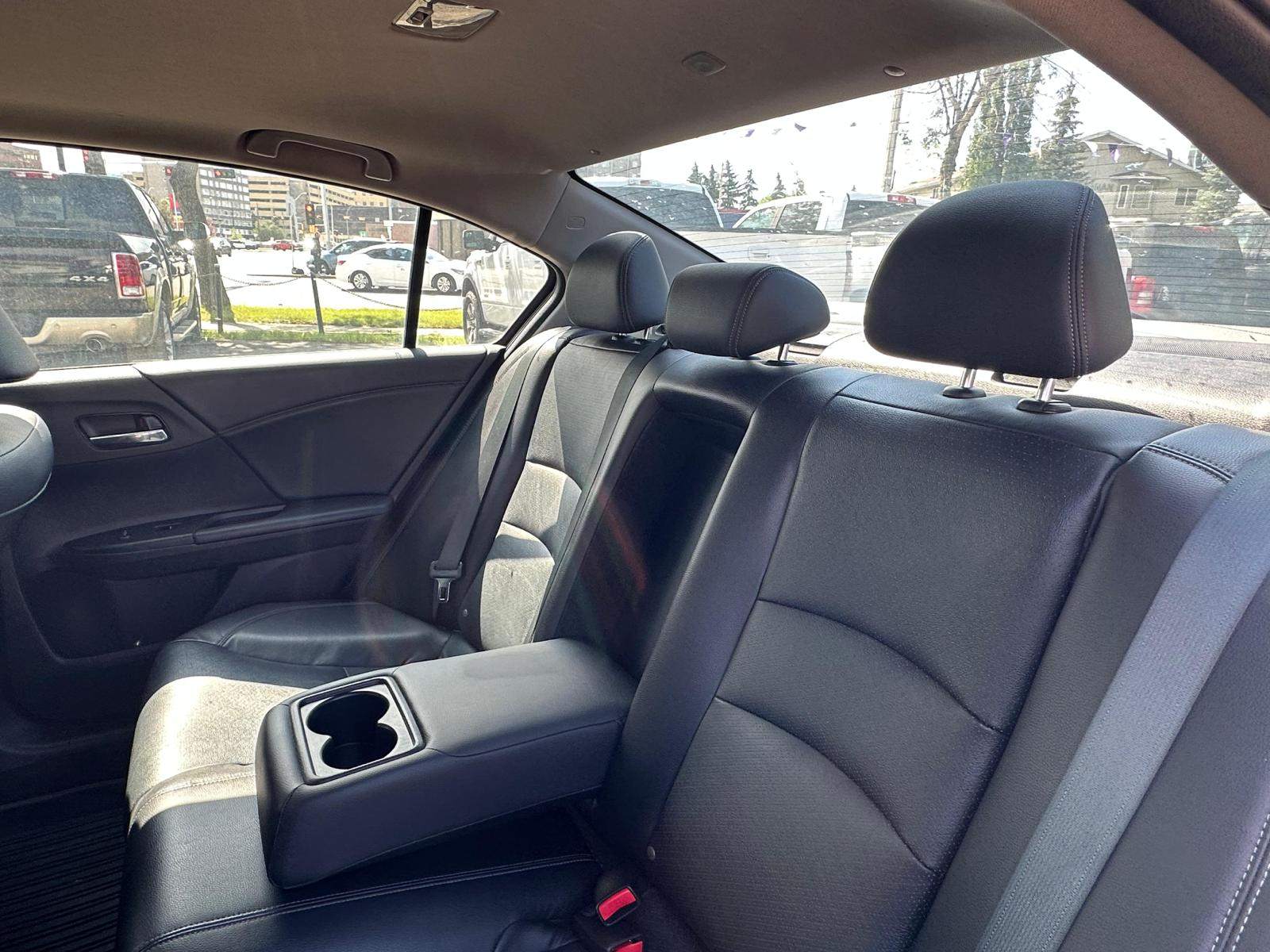 /drivenbyyouautosales/2015-Honda-AccordSedan-019646284089849475.jpg