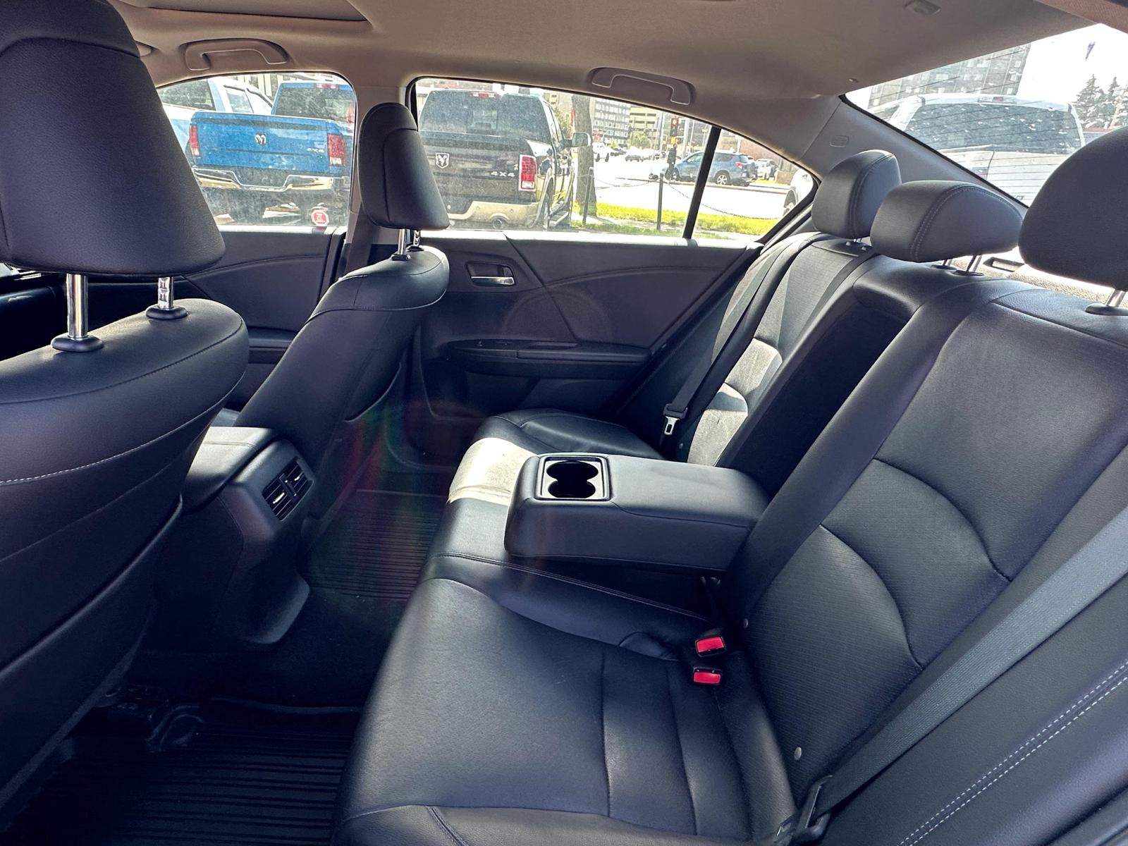 /drivenbyyouautosales/2015-Honda-AccordSedan-34580041235001446.jpg