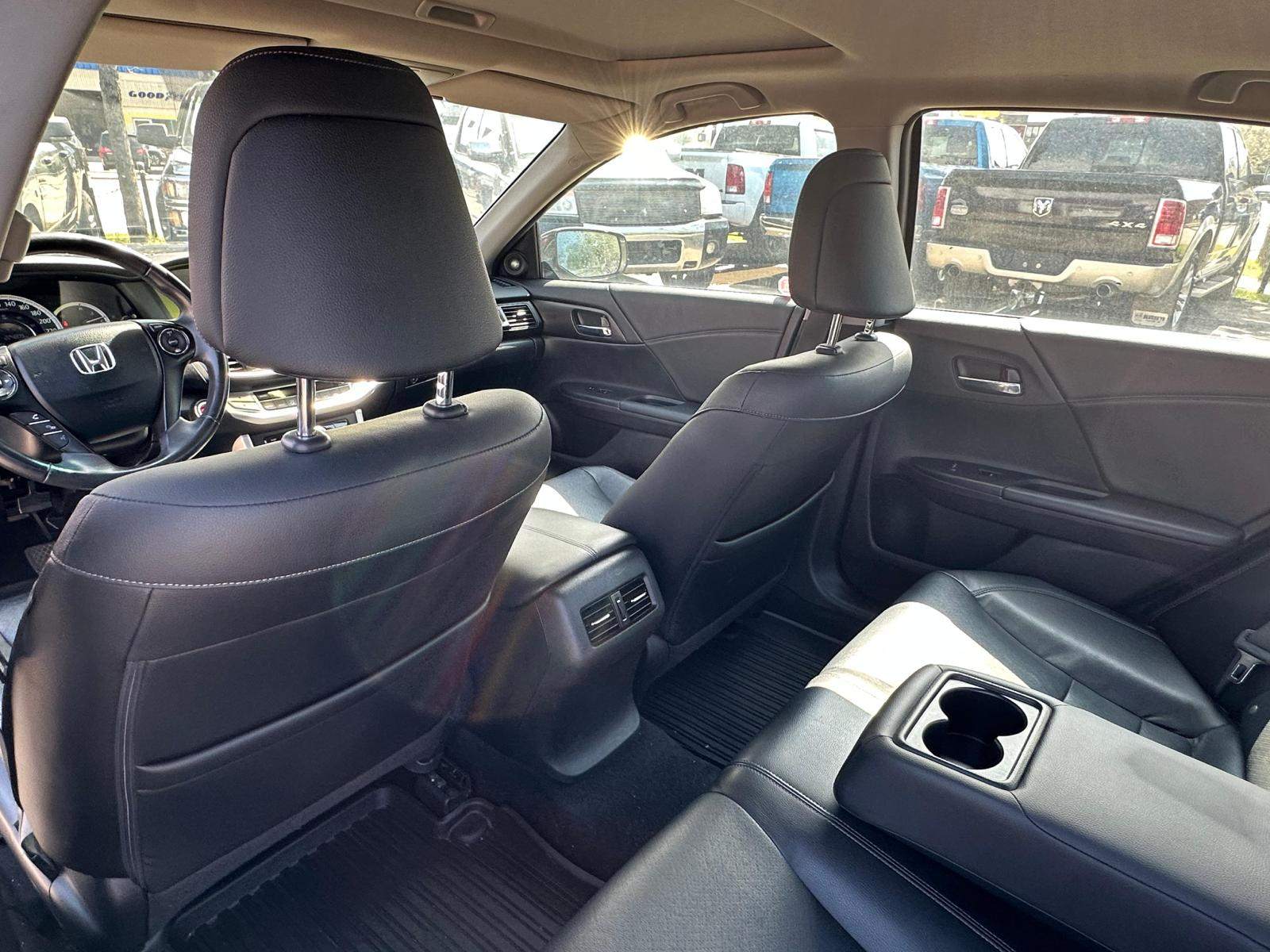 /drivenbyyouautosales/2015-Honda-AccordSedan-6973018004506921.jpg