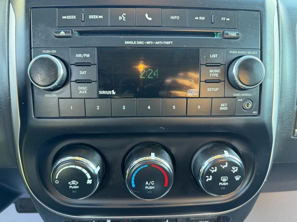 /drivenbyyouautosales/2015-Jeep-Compass-09091021602935423.jpg