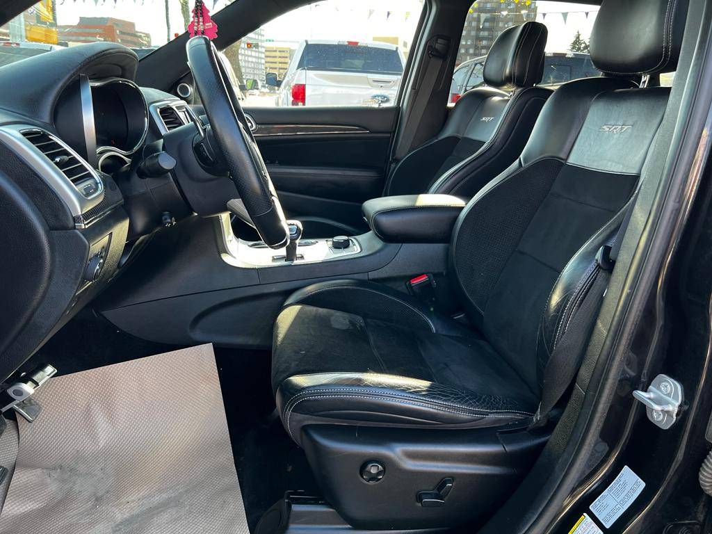 /drivenbyyouautosales/2015-Jeep-GrandCherokee-21828150917206157.jpg