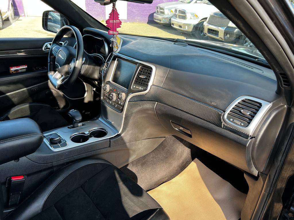 /drivenbyyouautosales/2015-Jeep-GrandCherokee-4421454806684657.jpg