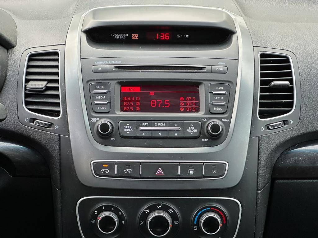 /drivenbyyouautosales/2015-Kia-Sorento-2692228702936983.jpg