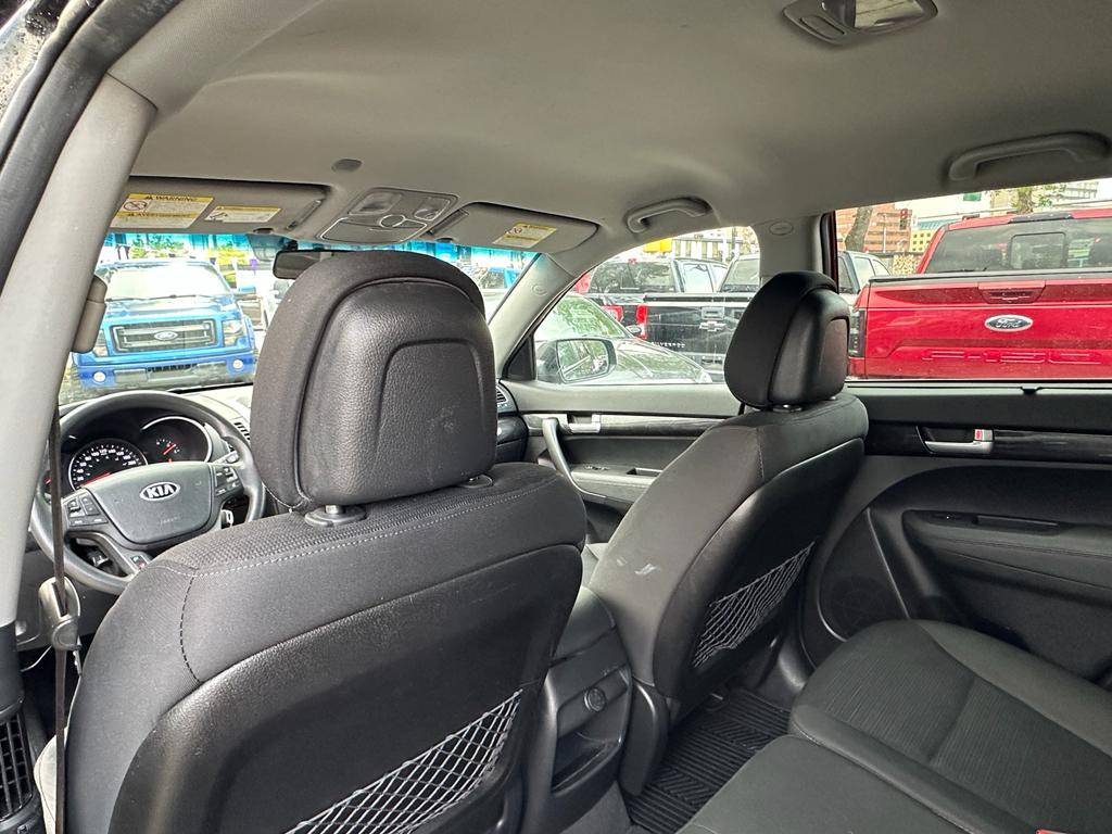 /drivenbyyouautosales/2015-Kia-Sorento-9536073232909801.jpg