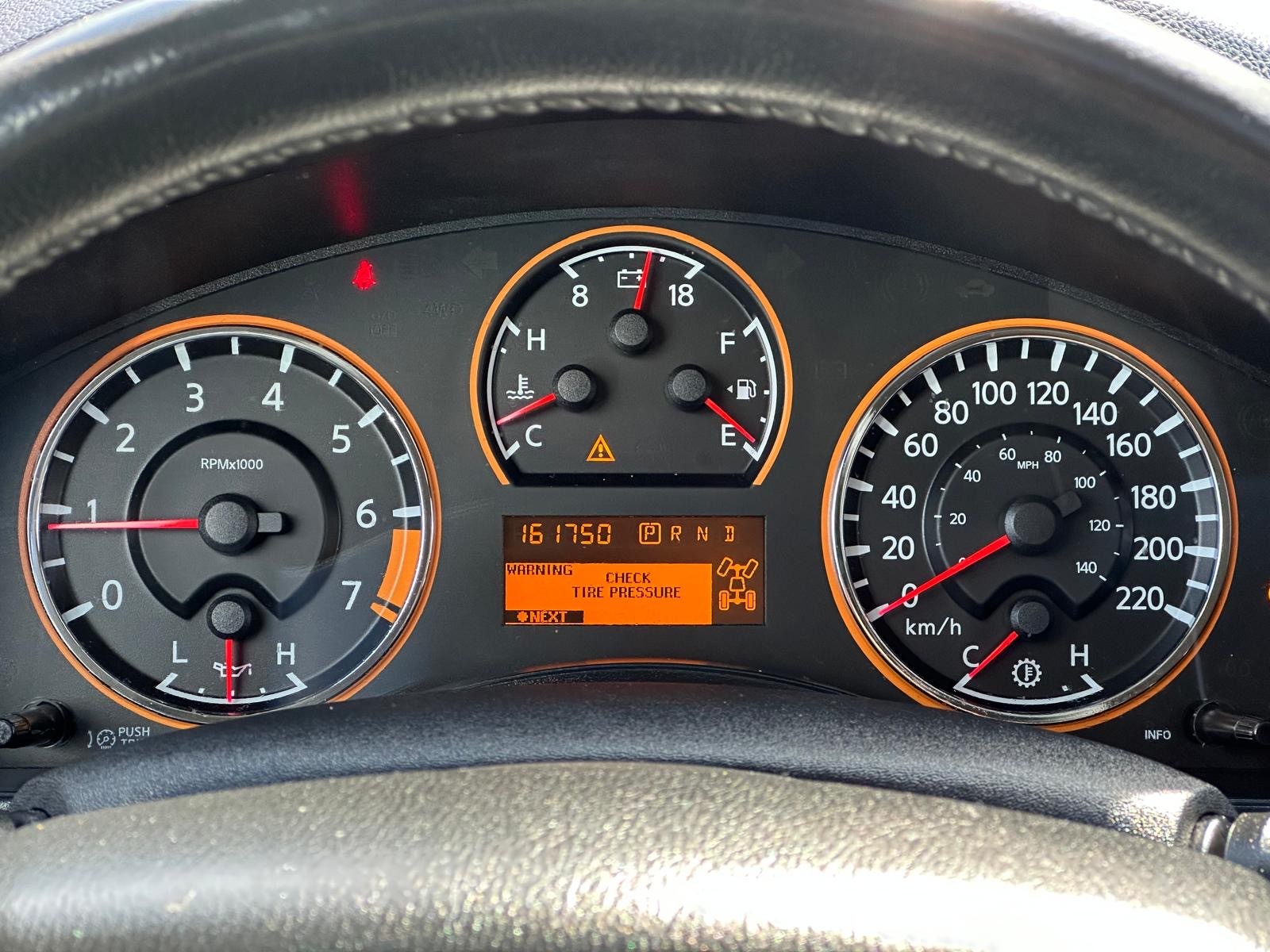 /drivenbyyouautosales/2015-Nissan-Armada-08443338358767027.jpg