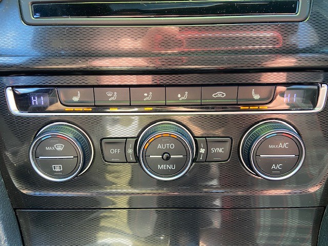 /drivenbyyouautosales/2015-Volkswagen-GolfGTI-42170133723520165.jpg