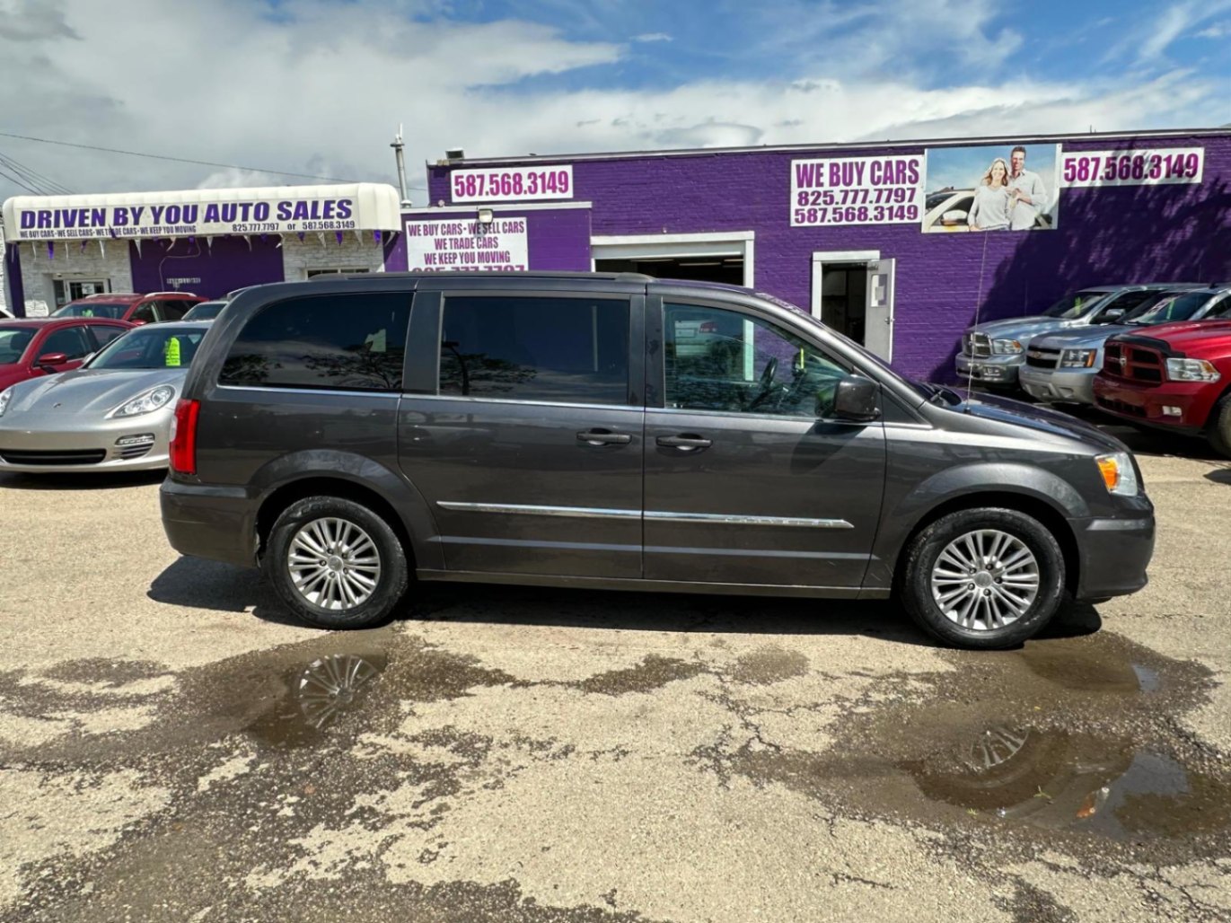 /drivenbyyouautosales/2016-Chrysler-Town&-102926672779315.jpg