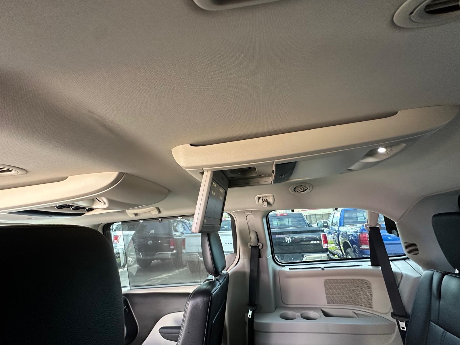 /drivenbyyouautosales/2016-Chrysler-Town&-12165669224438758.jpg