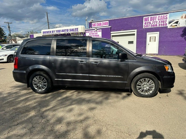 /drivenbyyouautosales/2016-Chrysler-Town&-17304984785533262.jpg