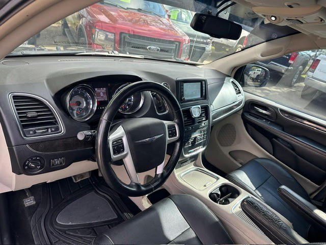 /drivenbyyouautosales/2016-Chrysler-Town&-7483448250153795.jpg