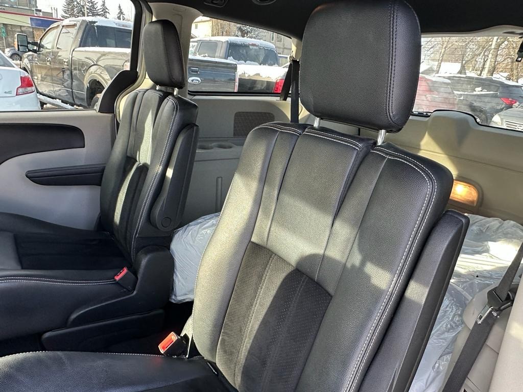 /drivenbyyouautosales/2016-Dodge-GrandCaravan-5527387301319879.jpg