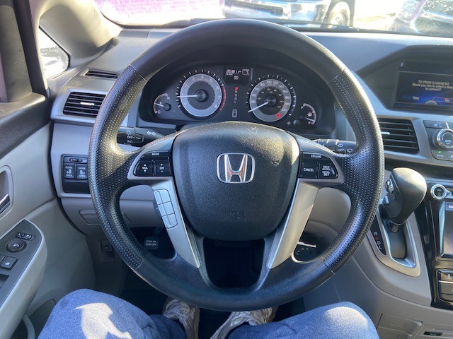 /drivenbyyouautosales/2016-Honda-Odyssey-6176302697771368.jpg