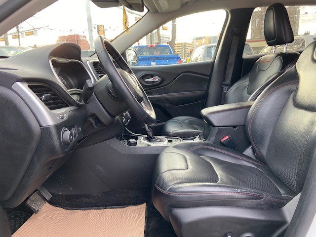 /drivenbyyouautosales/2016-Jeep-Cherokee-09918334682606966.jpg