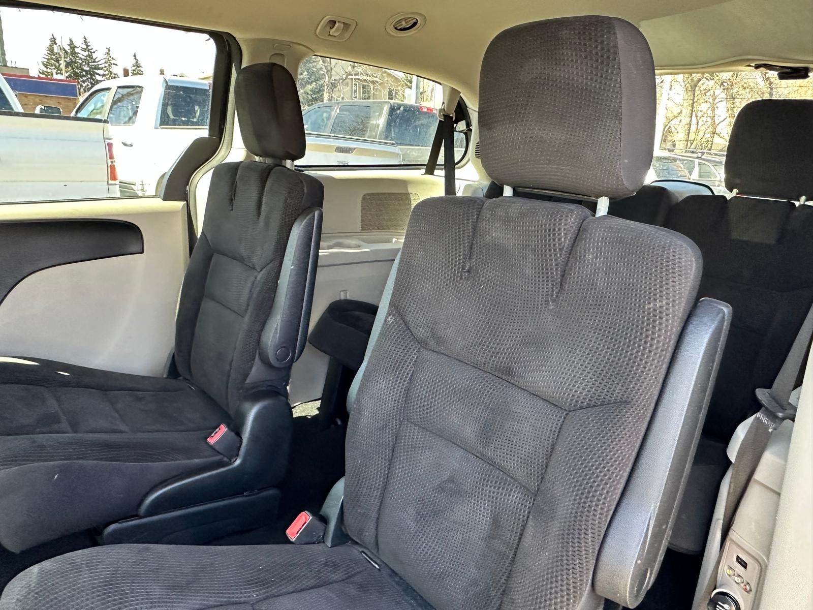 /drivenbyyouautosales/2017-Dodge-GrandCaravan-022250722106141874.jpg