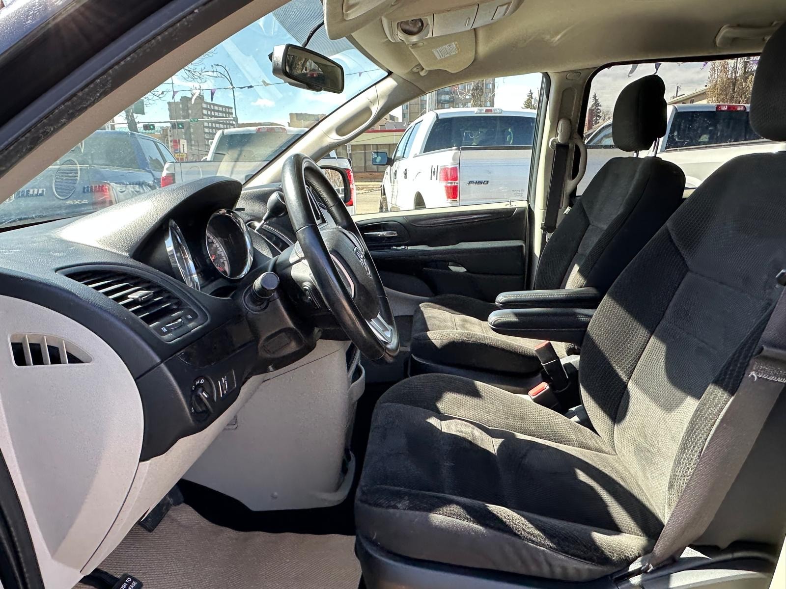 /drivenbyyouautosales/2017-Dodge-GrandCaravan-48214767688400295.jpg