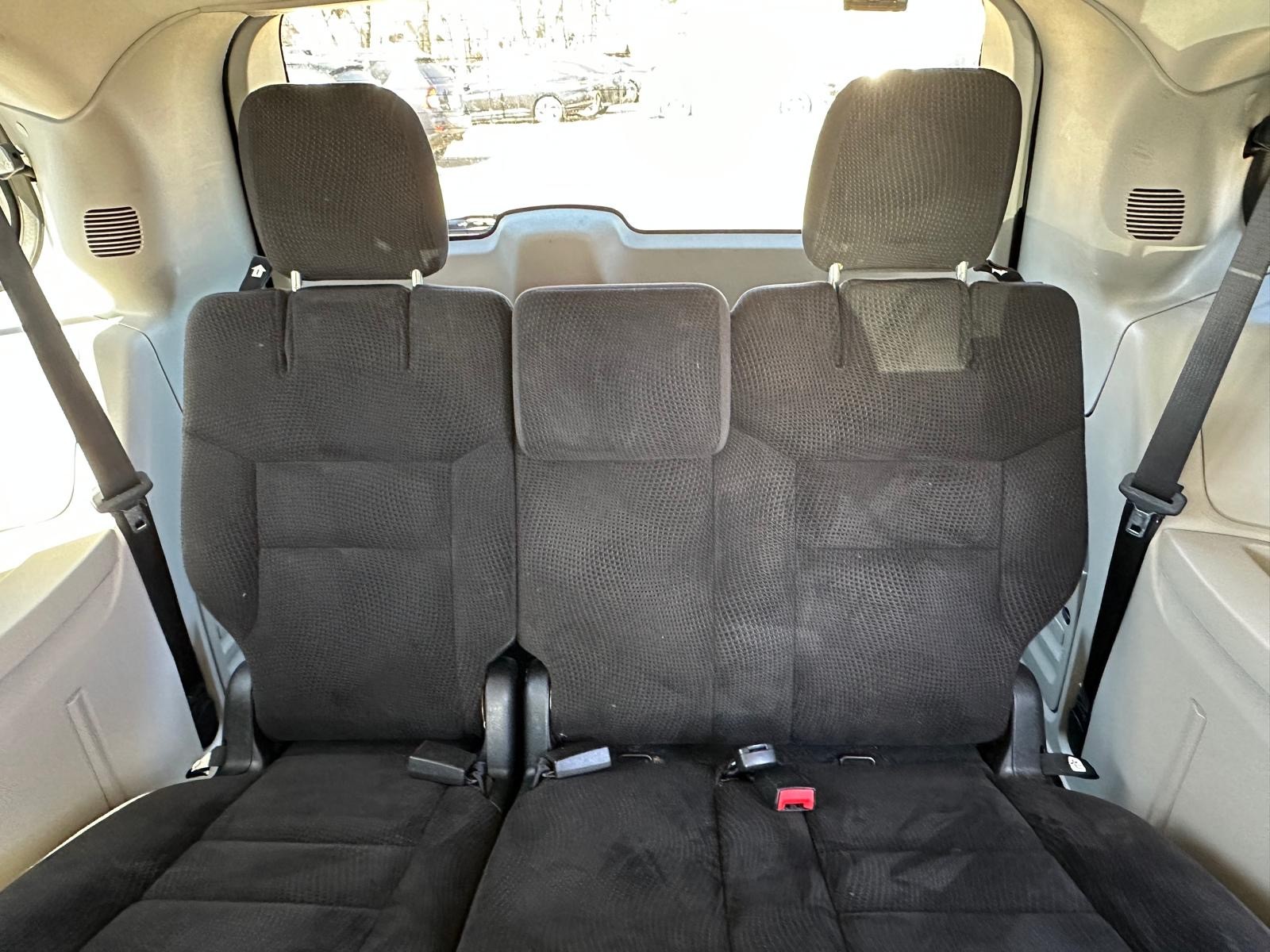 /drivenbyyouautosales/2017-Dodge-GrandCaravan-5605762279543487.jpg