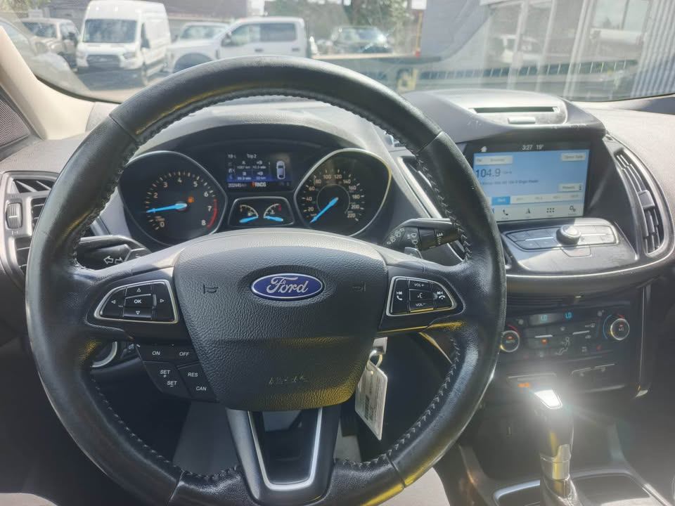 /drivenbyyouautosales/2017-Ford-Escape-1755669037419596.jpg