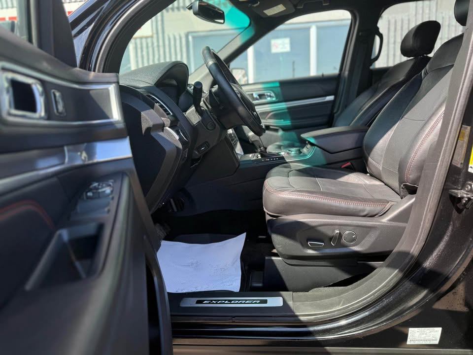 /drivenbyyouautosales/2017-Ford-Explorer-32147032593588687.jpg