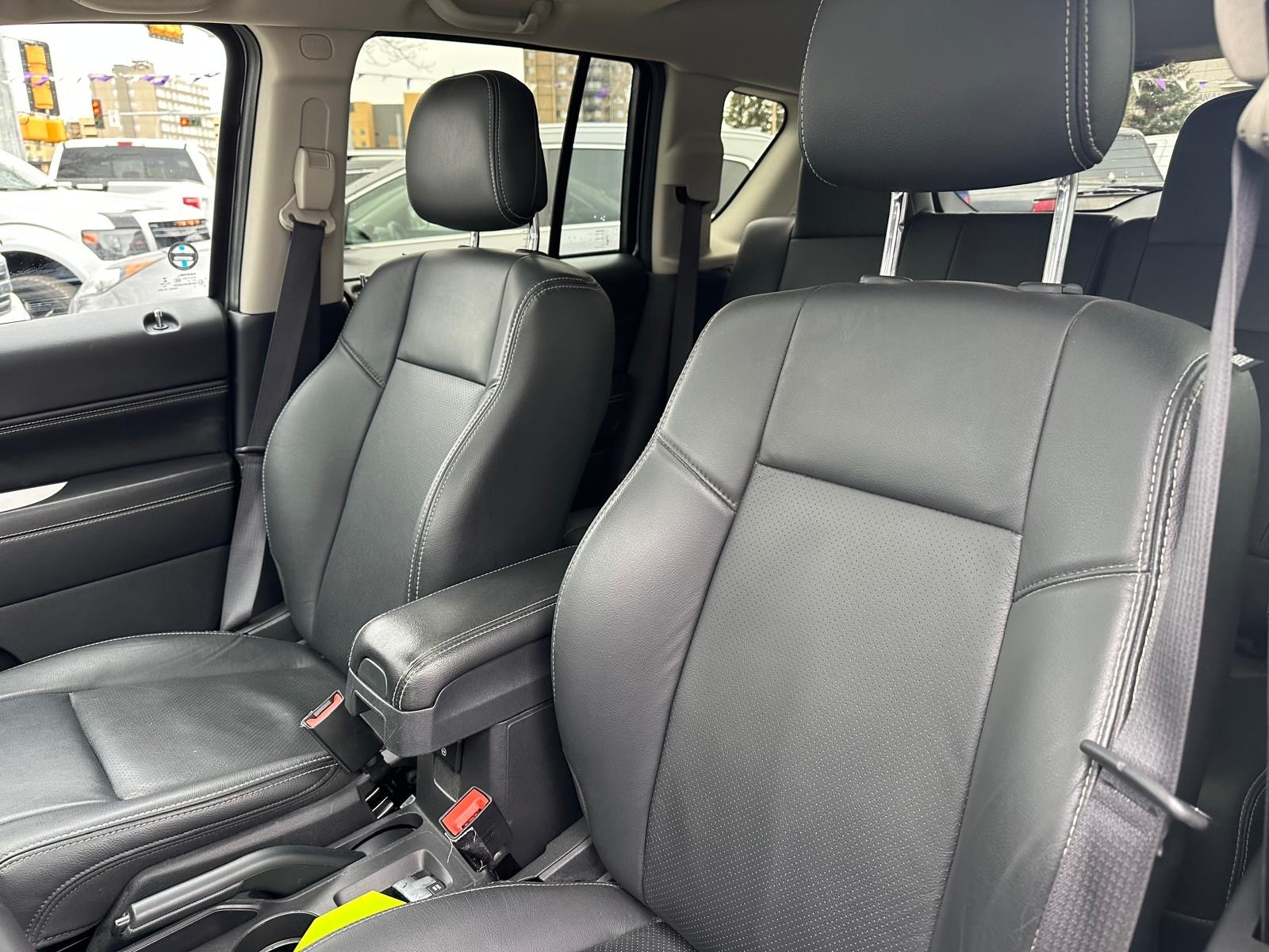 /drivenbyyouautosales/2017-Jeep-Compass-23041433661075006.jpg