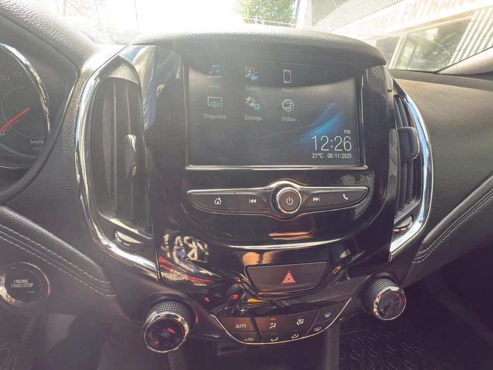 /drivenbyyouautosales/2018-Chevrolet-Cruze-1208931383716505.jpg