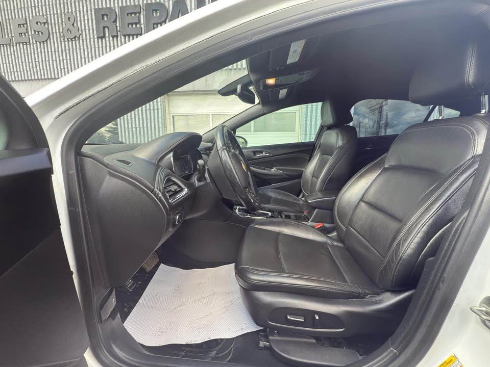 /drivenbyyouautosales/2018-Chevrolet-Cruze-2722222282979585.jpg