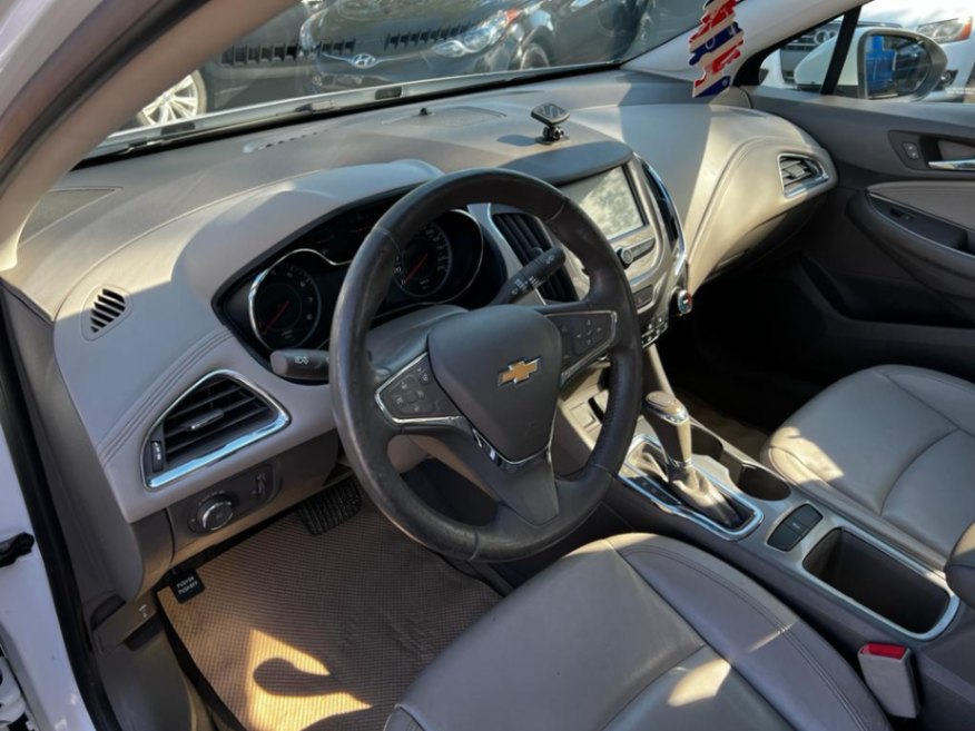 /drivenbyyouautosales/2018-Chevrolet-Cruze-49356118491367695.jpg