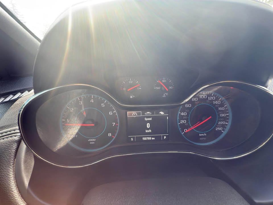 /drivenbyyouautosales/2018-Chevrolet-Cruze-679045181562236.jpg