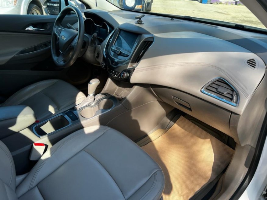 /drivenbyyouautosales/2018-Chevrolet-Cruze-7218541590338239.jpg