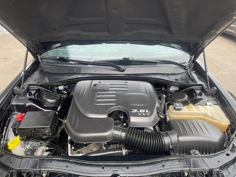 /drivenbyyouautosales/2018-Chrysler-300-3224144079831748.jpg