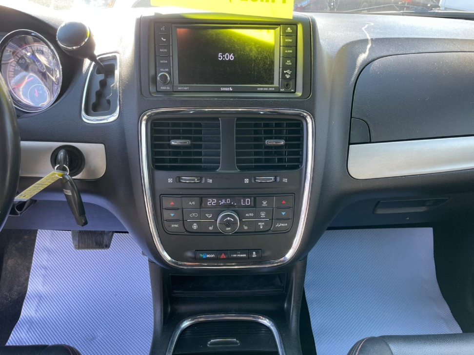 /drivenbyyouautosales/2018-Dodge-GrandCaravan-10418527300342872.jpg