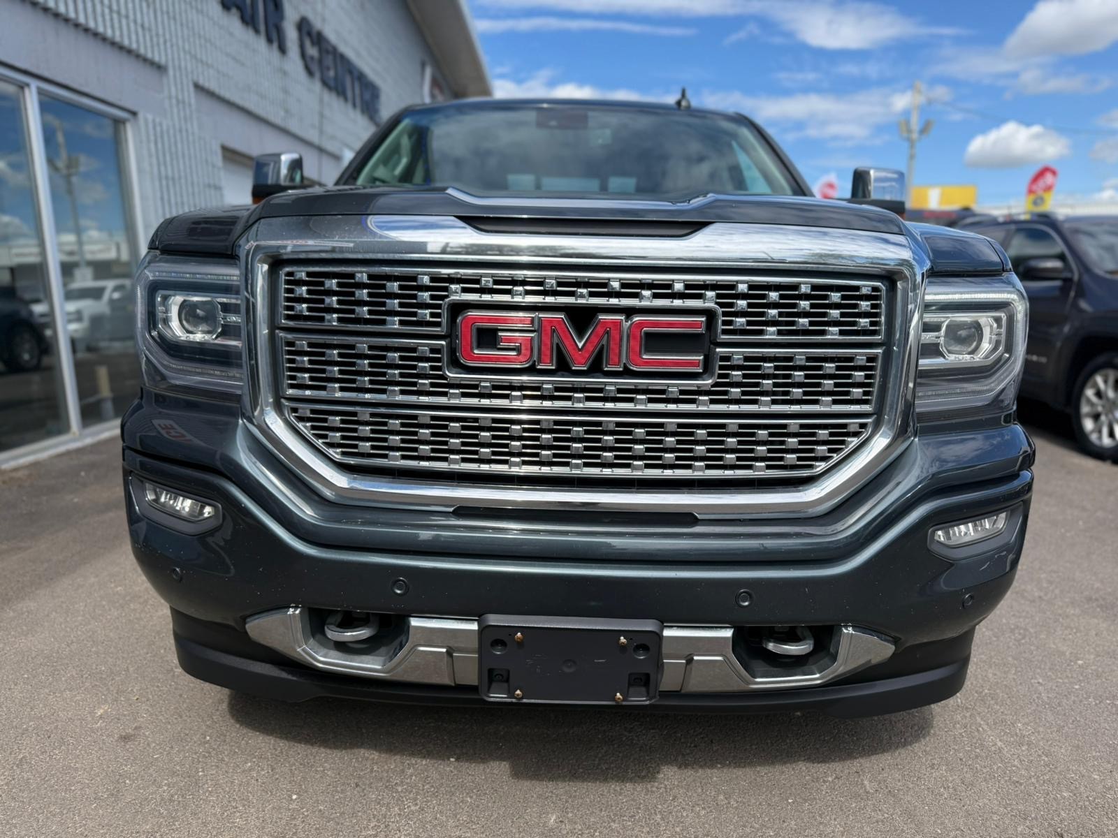 /drivenbyyouautosales/2018-GMC-Sierra1500-5563230605479144.jpg