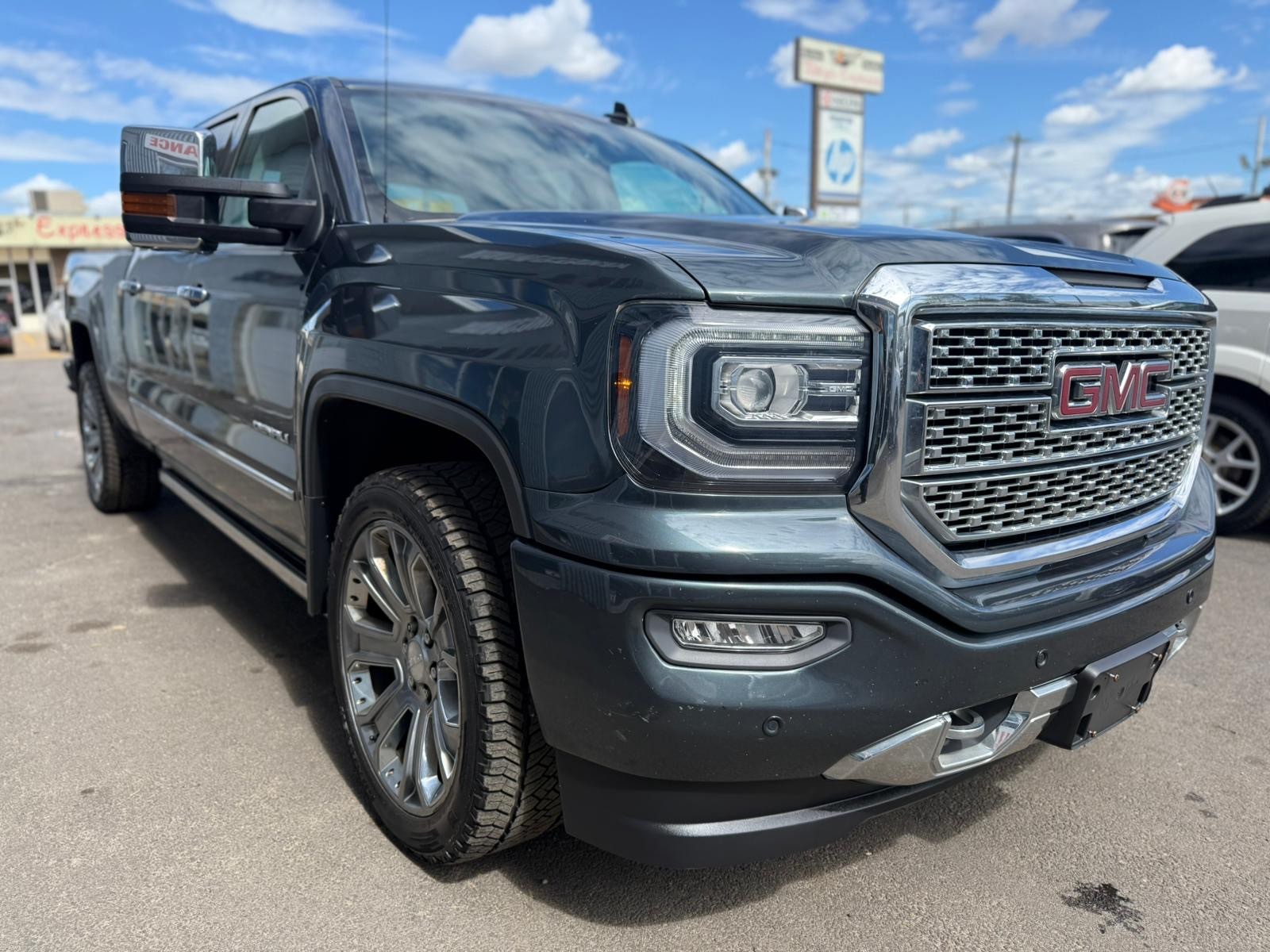 /drivenbyyouautosales/2018-GMC-Sierra1500-6562781062979499.jpg