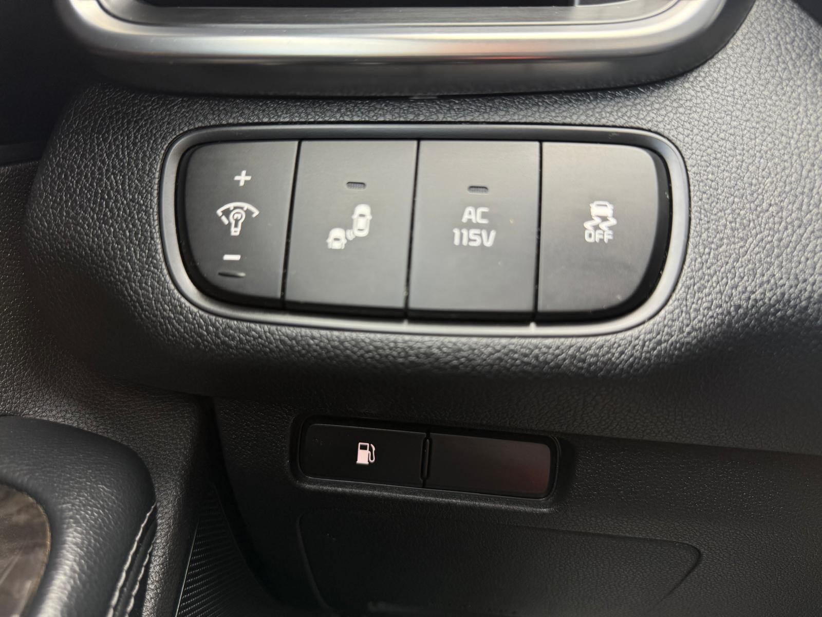 /drivenbyyouautosales/2018-Kia-Sorento-19597133346995355.jpg