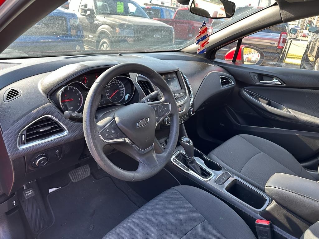 /drivenbyyouautosales/2019-Chevrolet-Cruze-6741674794431041.jpg