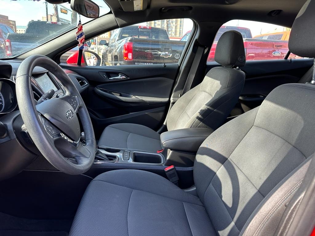 /drivenbyyouautosales/2019-Chevrolet-Cruze-6901938585275302.jpg