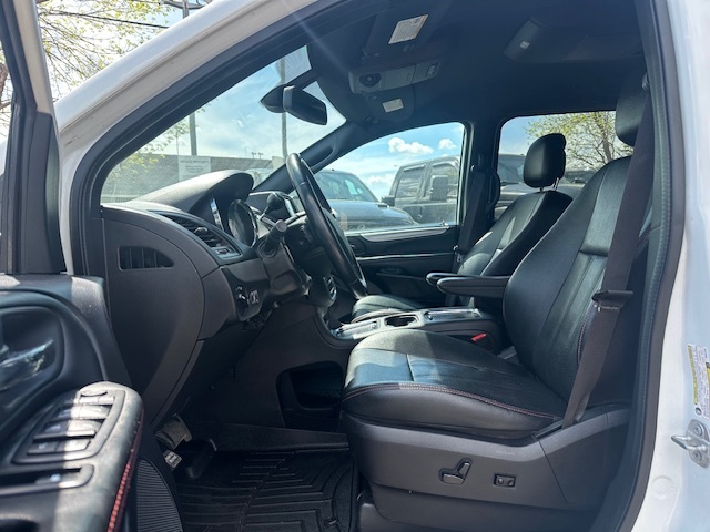 /drivenbyyouautosales/2019-Dodge-GrandCaravan-9215225527239315.jpg