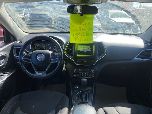 /drivenbyyouautosales/2019-Jeep-Cherokee-02879419181169296.jpg