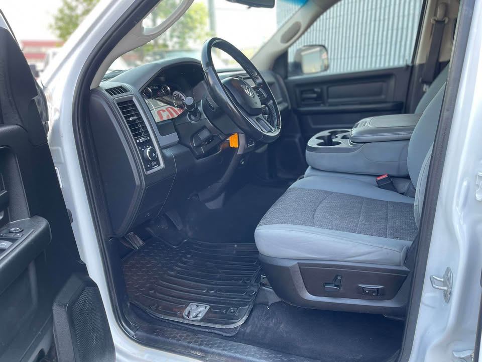 /drivenbyyouautosales/2019-Ram-1500Classic-895297496841361.jpg