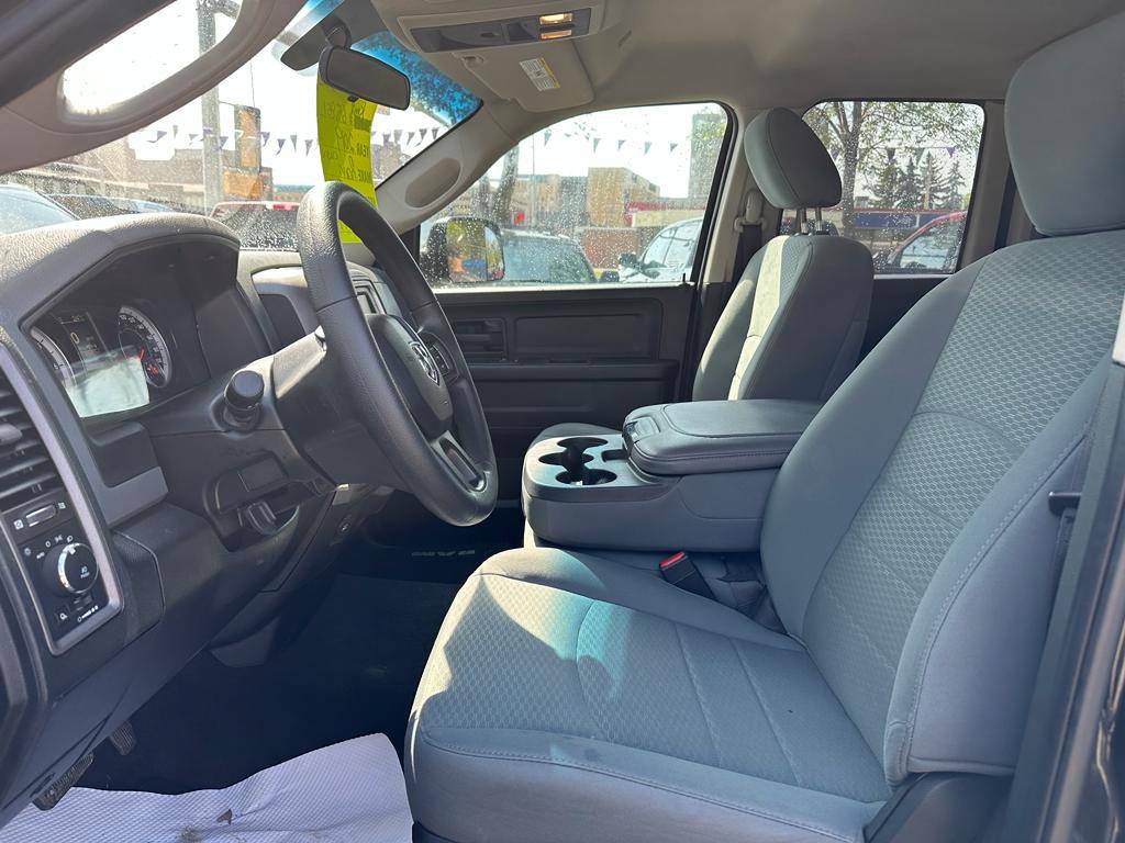 /drivenbyyouautosales/2019-Ram-1500Classic-982077207185188.jpg