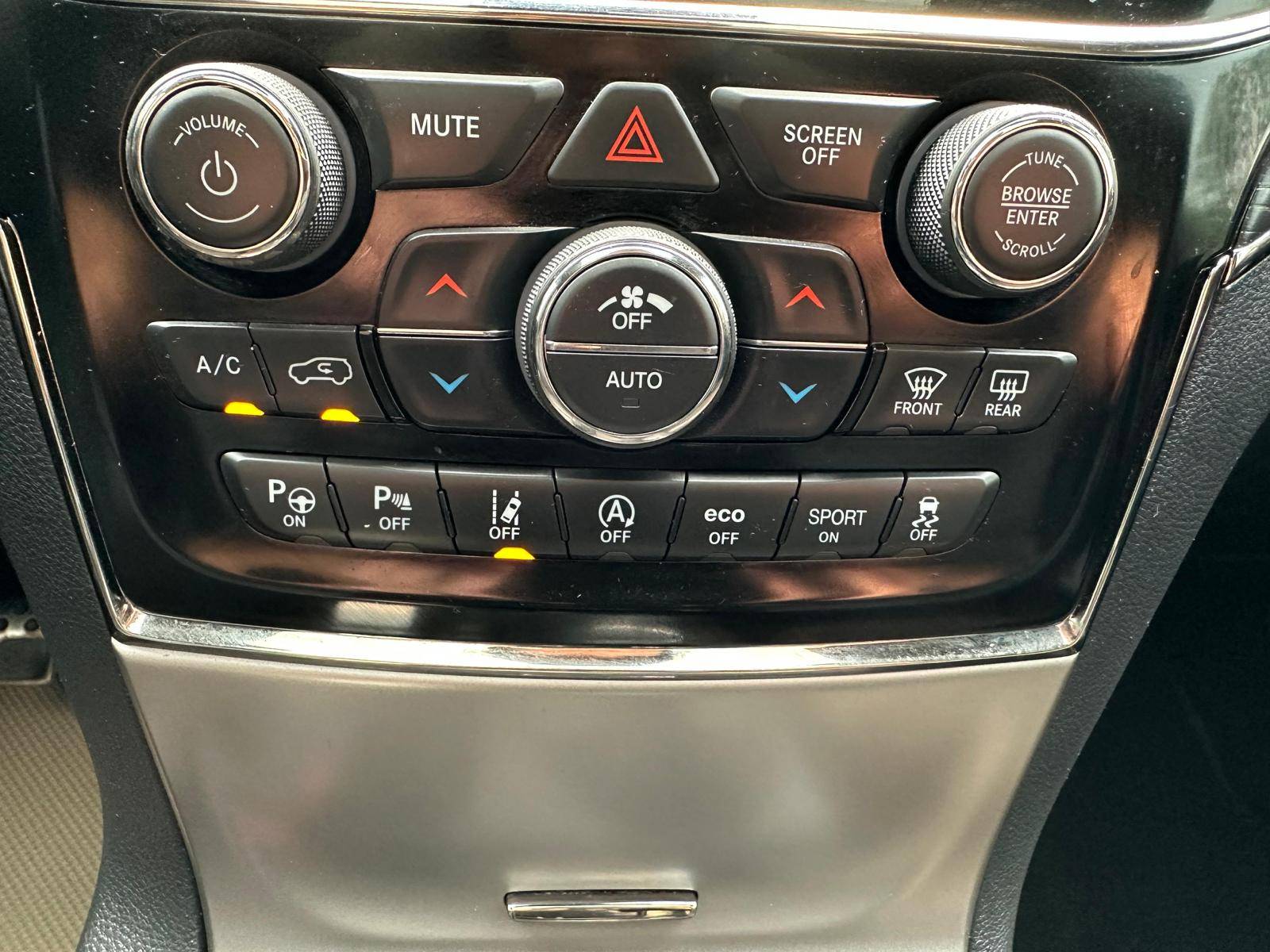 /drivenbyyouautosales/2020-Jeep-GrandCherokee-3153174488644015.jpg