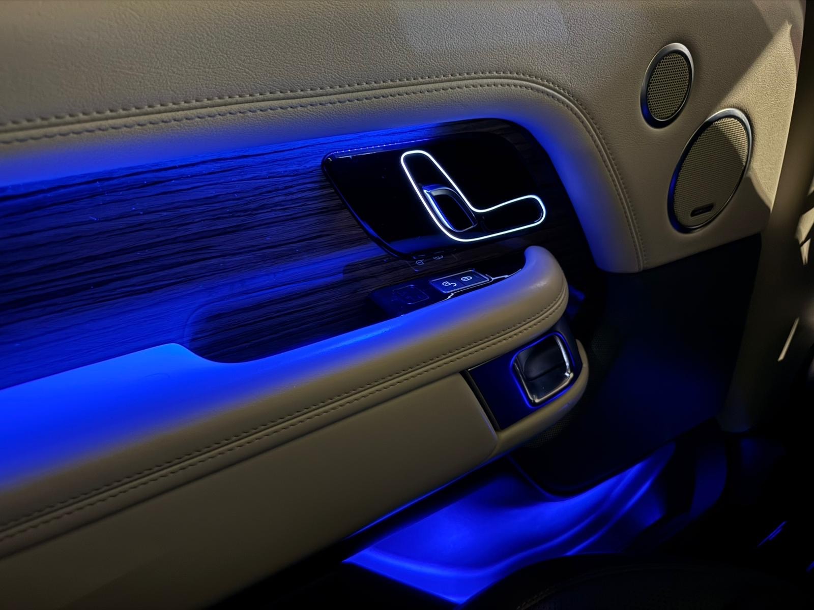 /drivenbyyouautosales/2020-LandRover-RangeRover-4572577727680769.jpg