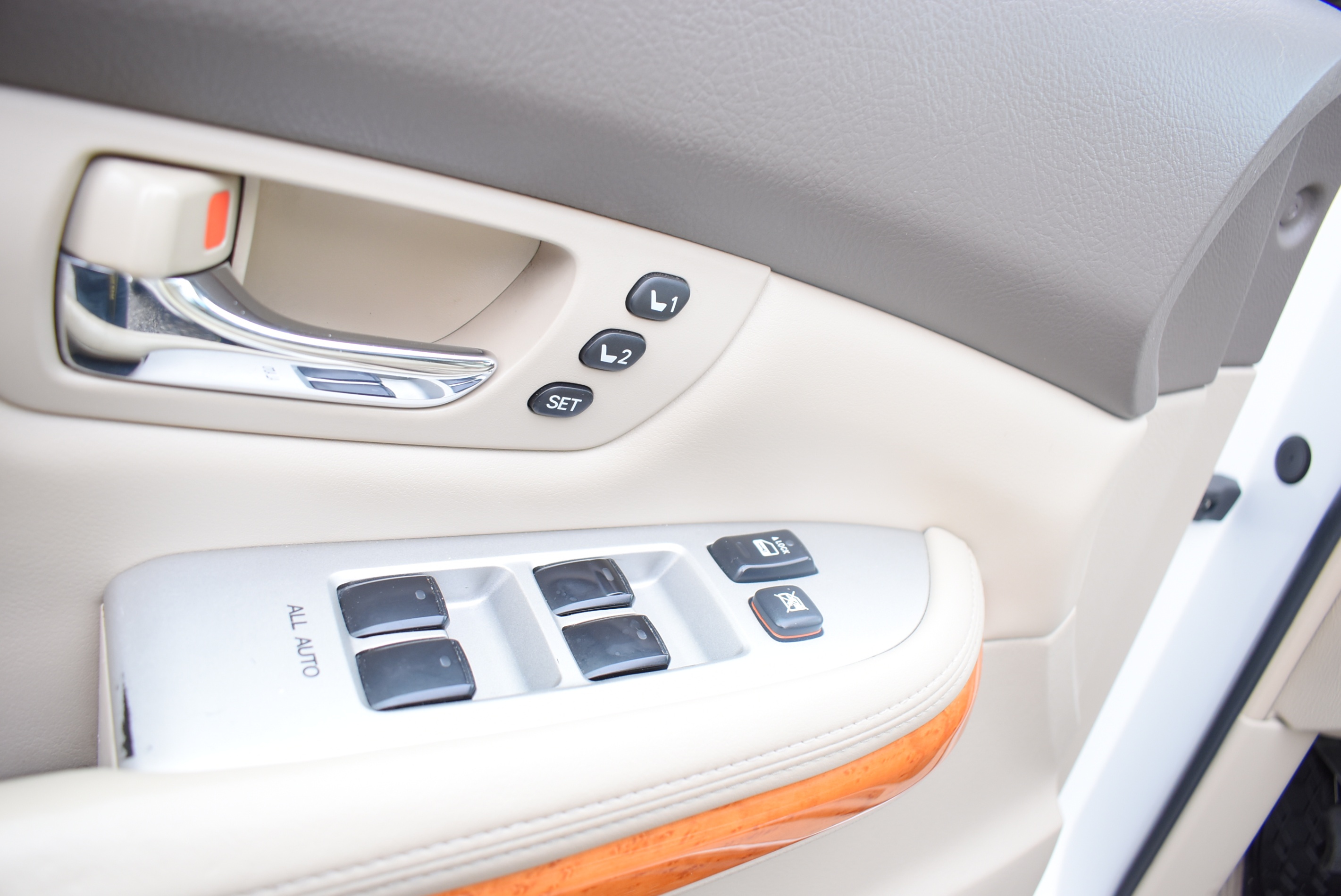 /driveonautoscanadaltd/2006-Lexus-RX330-18888889667004416.jpg