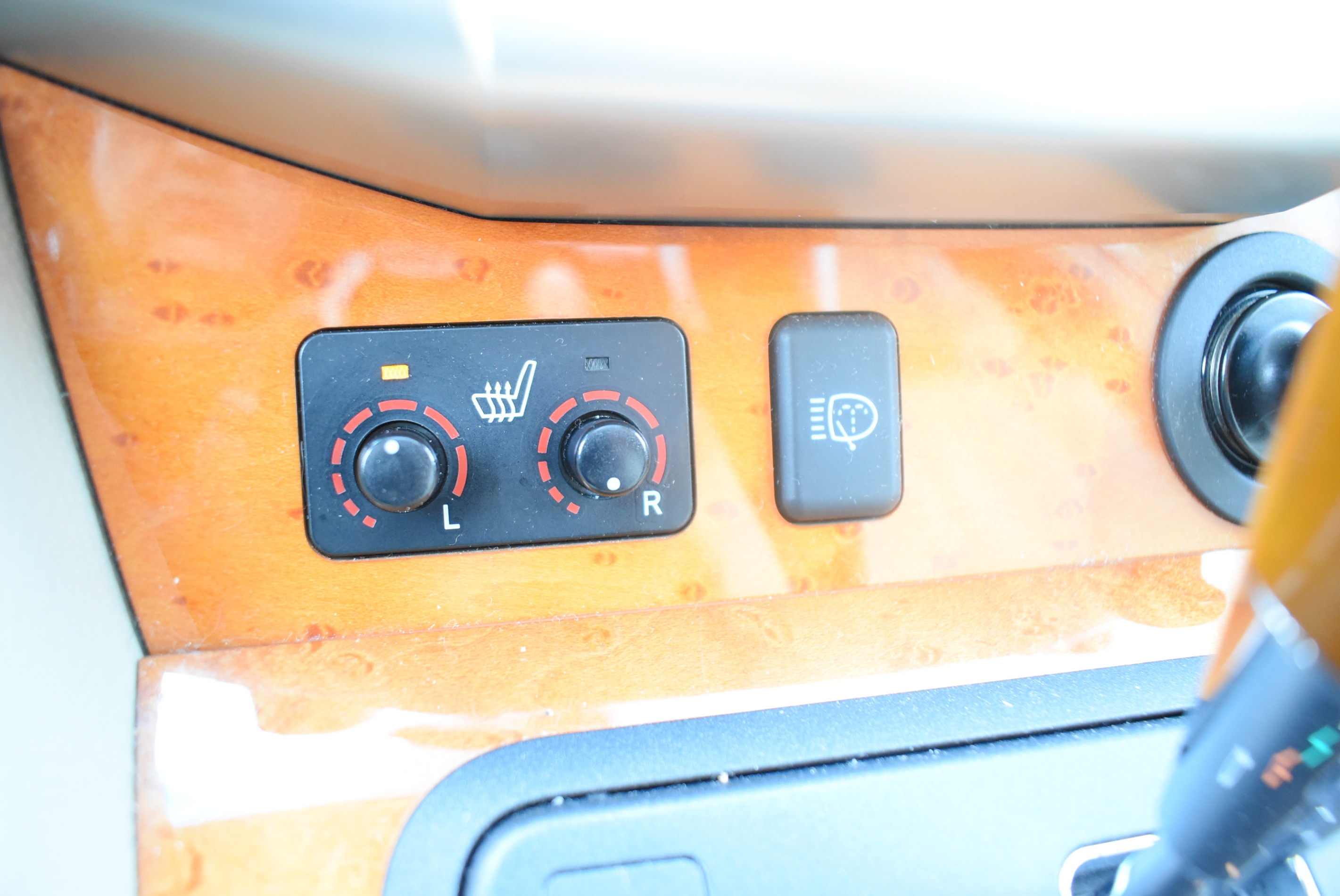 /driveonautoscanadaltd/2006-Lexus-RX330-6202659886250581.jpg