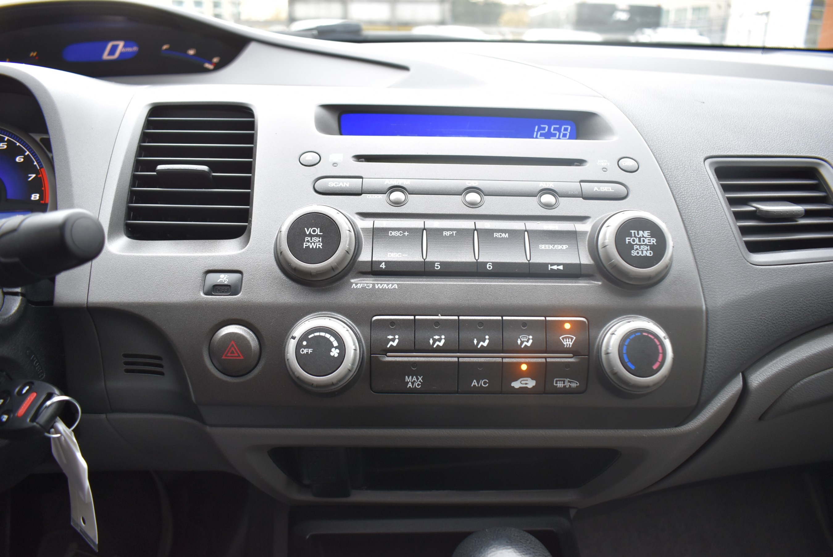 /driveonautoscanadaltd/2008-Honda-CivicSedan-023687335440531365.jpg