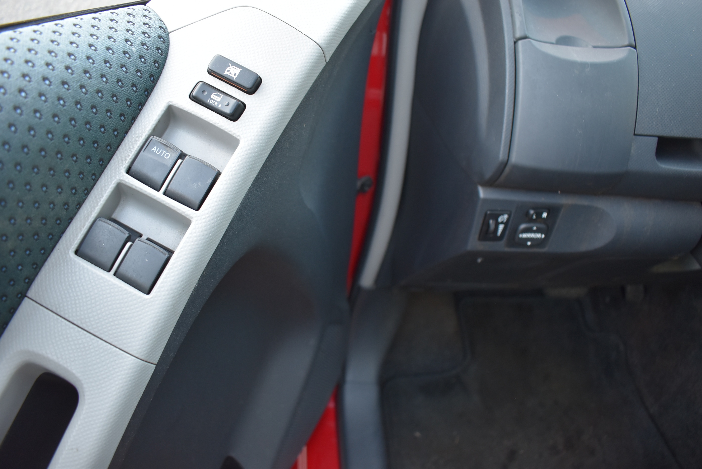 /driveonautoscanadaltd/2008-Toyota-Yaris-9201998714123805.jpg