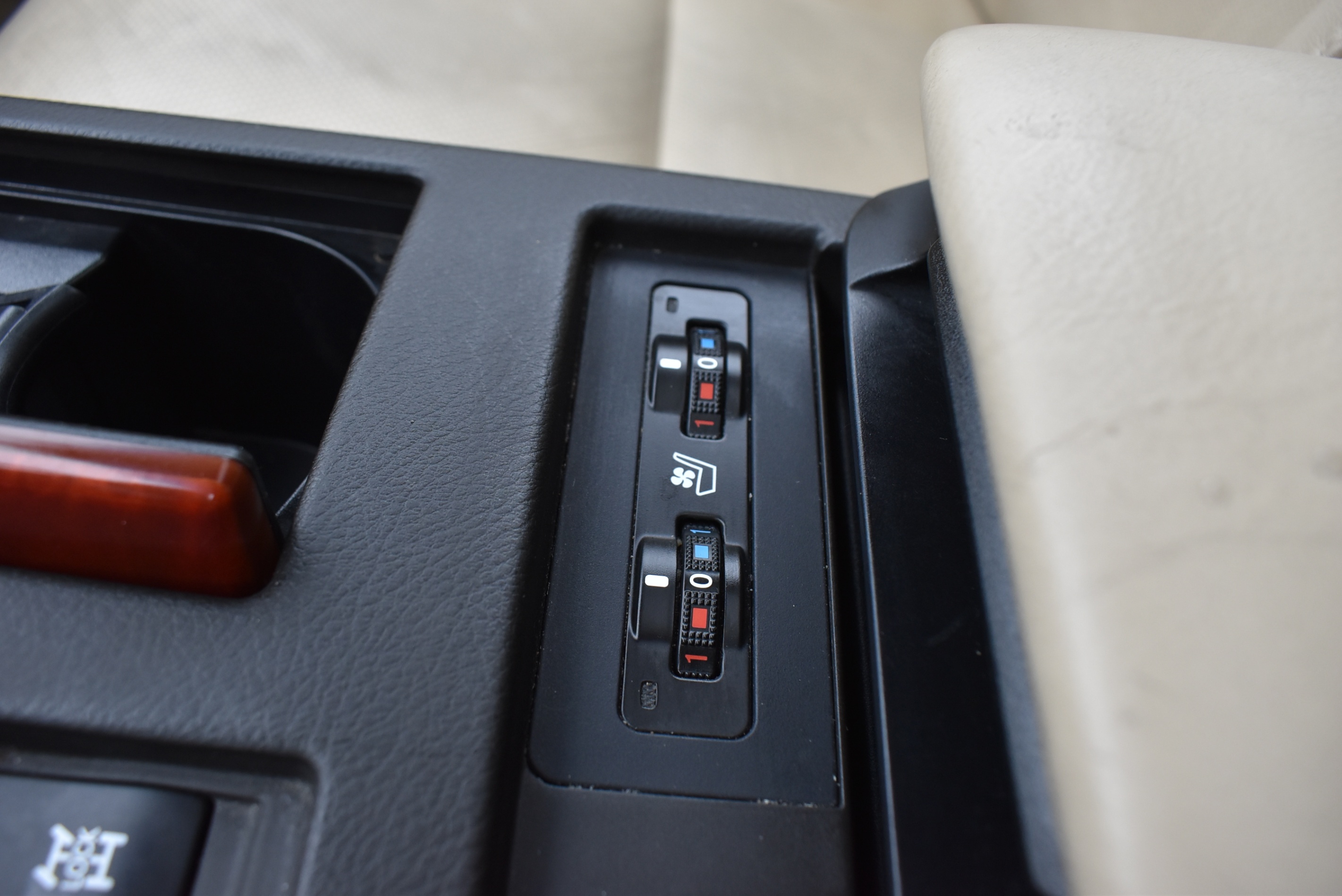 /driveonautoscanadaltd/2010-Lexus-RX350-8621050045562728.jpg