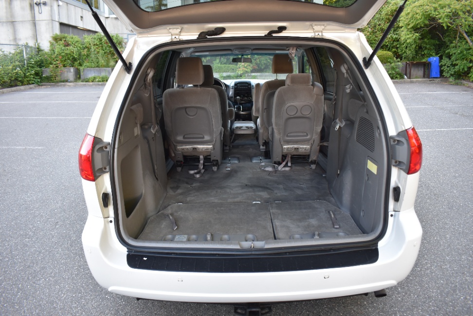 /driveonautoscanadaltd/2010-Toyota-Sienna-09176433692242658.jpg